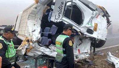 Accidente en la Variante de Pasamayo deja 2 fallecidos y decenas de heridos