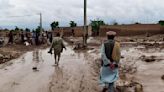 Más de 300 personas perecen en inundaciones en Afganistán