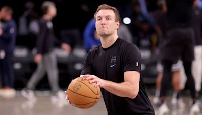Sources: Grizz bring back Kennard on $11M deal