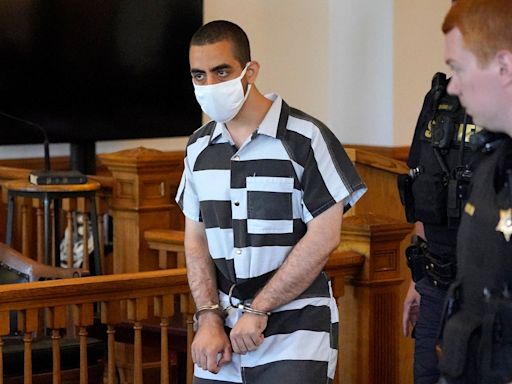 Salman Rushdie stabbing suspect expected to reject 20-year plea deal