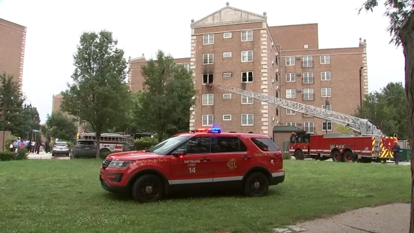 3 children hospitalized after fire at Dearborn Homes CHA building, Chicago fire officials say