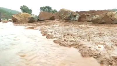 Seven Bodies Recovered After Massive Landslide Hits NH 66 In Uttara Kannada, 3 Still Missing - VIDEO