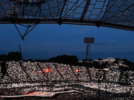 Watch: Taylor Swift Fans Enjoy Free 'Eras Tour' Concert From Munich's Olympia Berg Hill