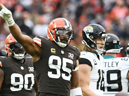 Myles Garrett Beats Out Micah Parsons as No. 1 PFF Defensive Lineman