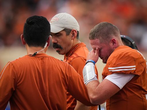 Quinn Ewers injury update: Texas football QB enters locker room, Arch Manning steps in