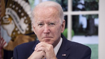 Biden se muestra más receptivo a escuchar las peticiones para que se retire, según el NYT