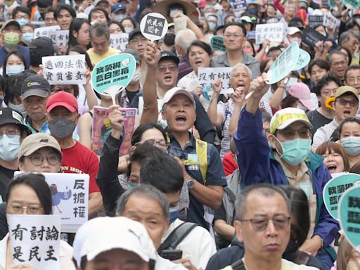 民進黨桃園宣講「青鳥人潮滿滿」？一看呆了：年輕人呢