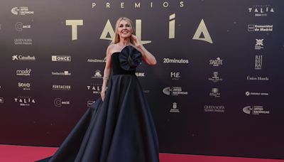 La alfombra de los Talía: escenario blanco y negro en el que ha brillando Victoria Luengo