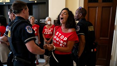 Live updates: Netanyahu addresses divided Congress amid protests outside Capitol