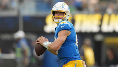 Justin Herbert injury update: Chargers QB's Week 3 status vs. Steelers up in the air after ankle injury | Sporting News Canada