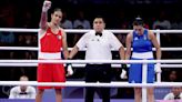 Boxeadora que es cuestionada sobre su género gana mientras su rival se retira