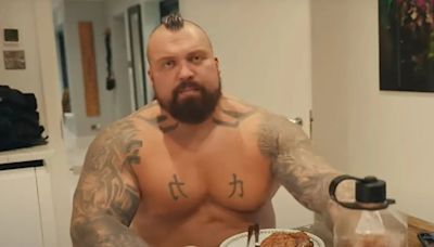 Eddie Hall eats 9000 calories a day and still loses weight with bizarre new diet