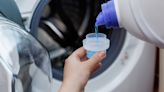 Laut Stiftung Warentest - Ist Waschpulver oder flüssiges Waschmittel besser?