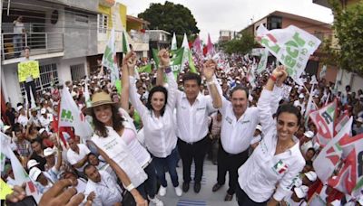 La distancia Yunes: la familia que siempre está cerca del poder en Veracruz