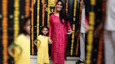 Sakshi Tanwar On Being Single Mother To Daughter Dityaa: "It's Challenging"