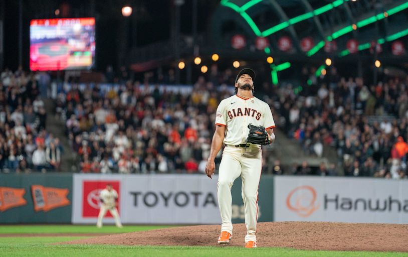 San Francisco Giants Unveil Electric Light Show For Their Elite Closer