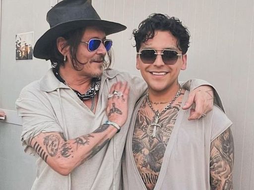 Christian Nodal causa revuelo al posar junto a Johnny Depp: "¡¡¡El Nodalverso existe!!!“