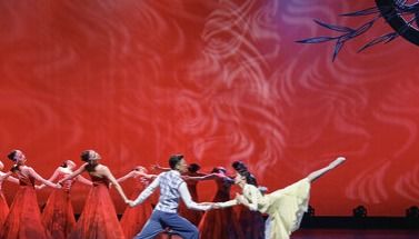 Ballroom dance spectacle honors acclaimed architect