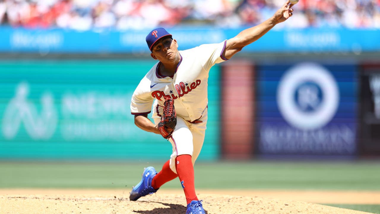 Phillies star Ranger Suárez pitches in front of family for first time in professional career