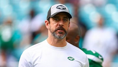 ¿En qué posición del draft fue elegido Aaron Rodgers y en qué universidad jugó?