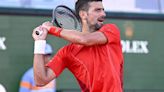 Djokovic entra en Roma con una buena versión y sale con un botellazo