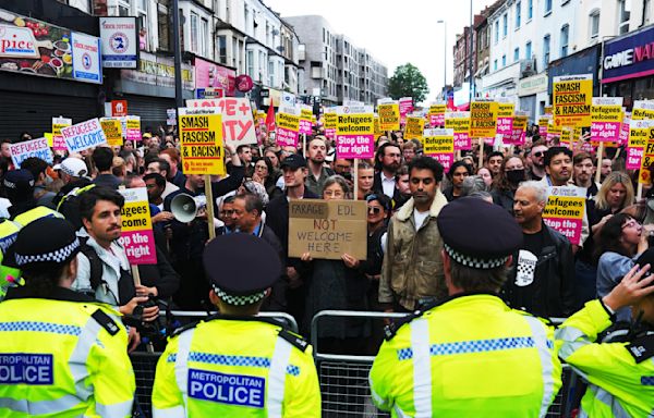 ‘Veep’ Creator Armando Iannucci Takes Aim at Elon Musk After Anti-Racism Rallies Quash U.K. Riots