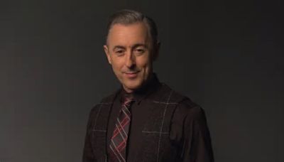 Alan Cumming refuses to look half-baked