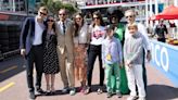 Carlota Casiraghi, acompañada de toda su familia, anfitriona de lujo en el Gran Premio de Mónaco de Fórmula 1