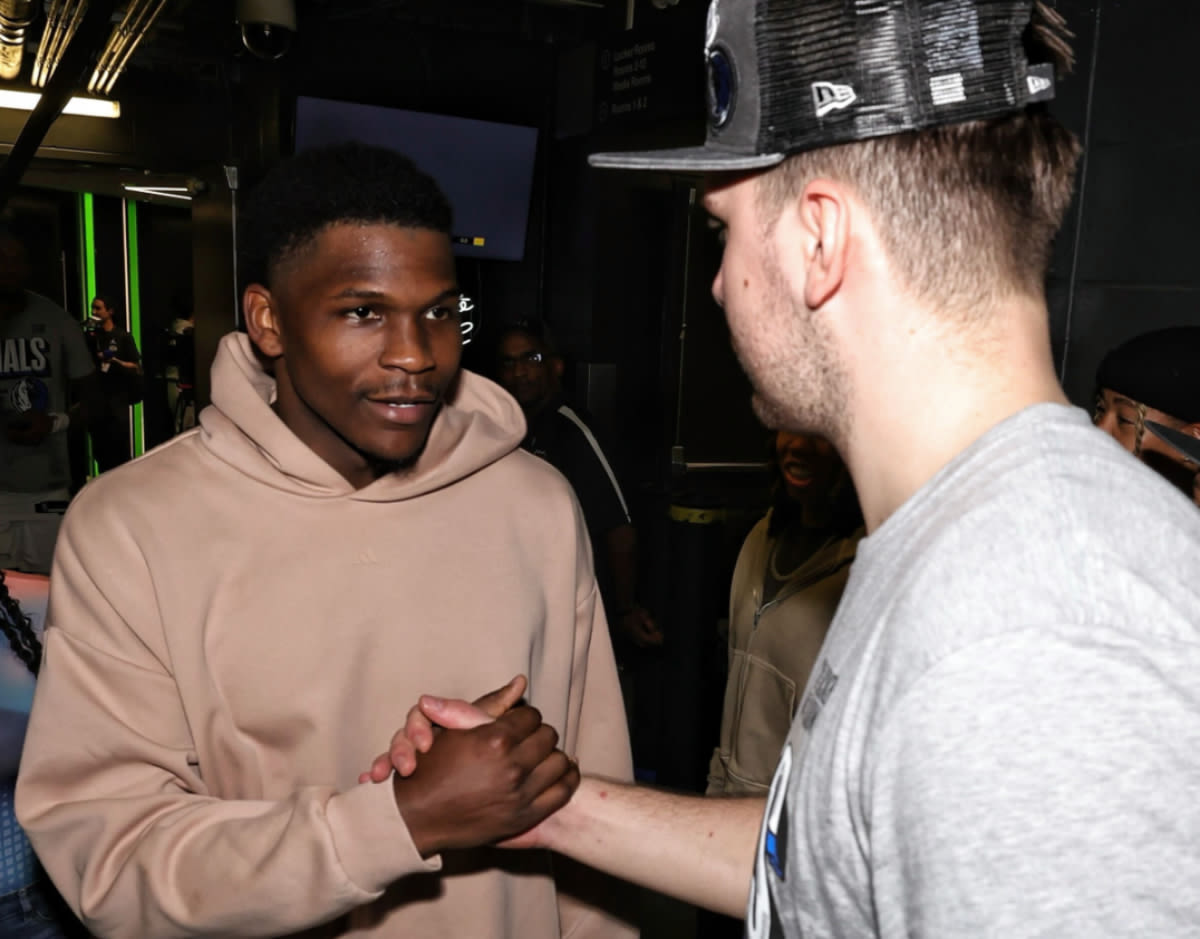 Luka Doncic, Anthony Edwards Draw Comparisons to Michael Jordan, Larry Bird After Postgame Photo