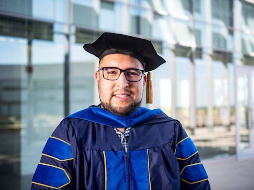 Tras doctorarse, graduado de UC Merced retribuirá a su universidad siendo profesor