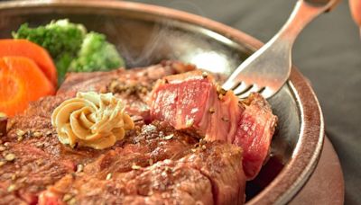 日本立食牛排 Ikinari Steak 取消招牌「秤重」服務！營業額一度衰退近 7 成，如何轉型重生？