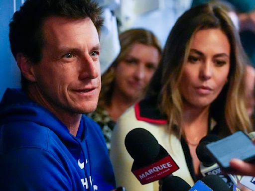 Cubs' Craig Counsell takes it in stride as Brewers fans boo their former manager's return to Milwaukee