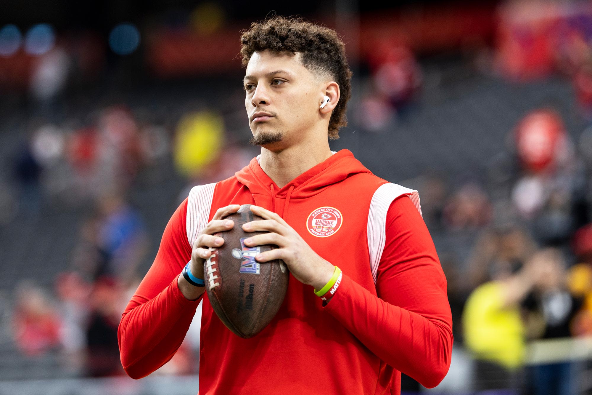 Patrick Mahomes Brushes Off Raiders Calling Him a ‘Bitch,’ Kermit Doll: ‘It’ll Get Handled’