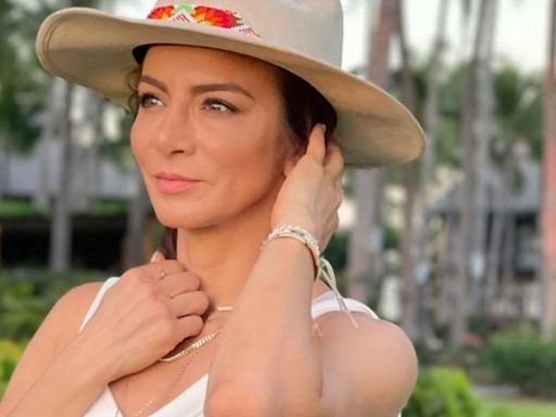 Silvia Navarro otra vez da de qué hablar por aparecer en foto con una mujer