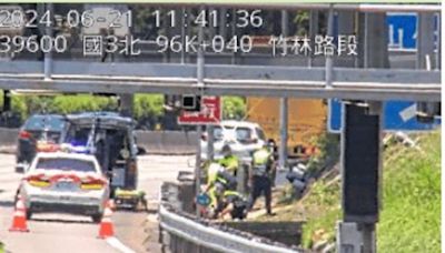 國道3號新竹寶山段 61歲翁自10樓高陸橋墜落邊坡亡