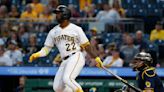 Pirates' Andrew McCutchen staying in Pittsburgh after agreeing to 1-year deal worth $5 million