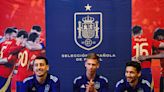 Jesús Navas, Dani Olmo y Mikel Oyarzabal se encuentran con la afición antes de la final