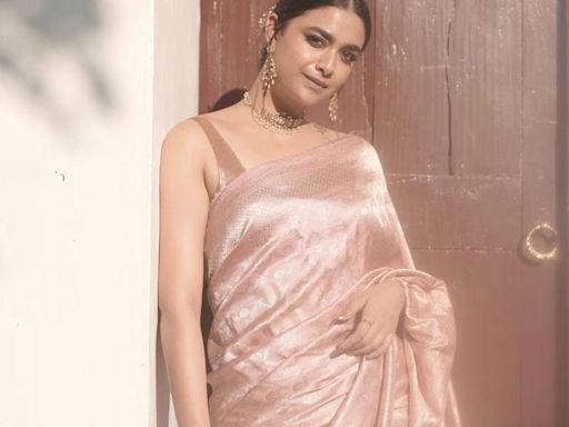 Actress Keerthy Suresh's Pale Pink Saree Is Perfect Wedding Wear - News18