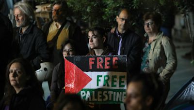 Cientos de universitarios protestan en Atenas contra "el genocidio de Israel" en Gaza