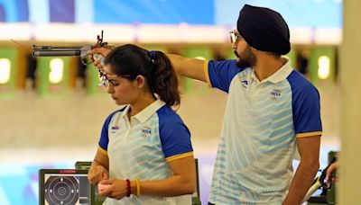 Manu Bhaker And Sarabjot Singh LIVE 10m Air Pistol Mixed Team Bronze Medal Match: Indian Duo Aiming For Glory