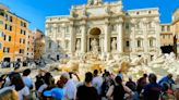 Las autoridades italianas analizan imponer nuevas medidas para frenar el auge del turismo en la Fontana di Trevi