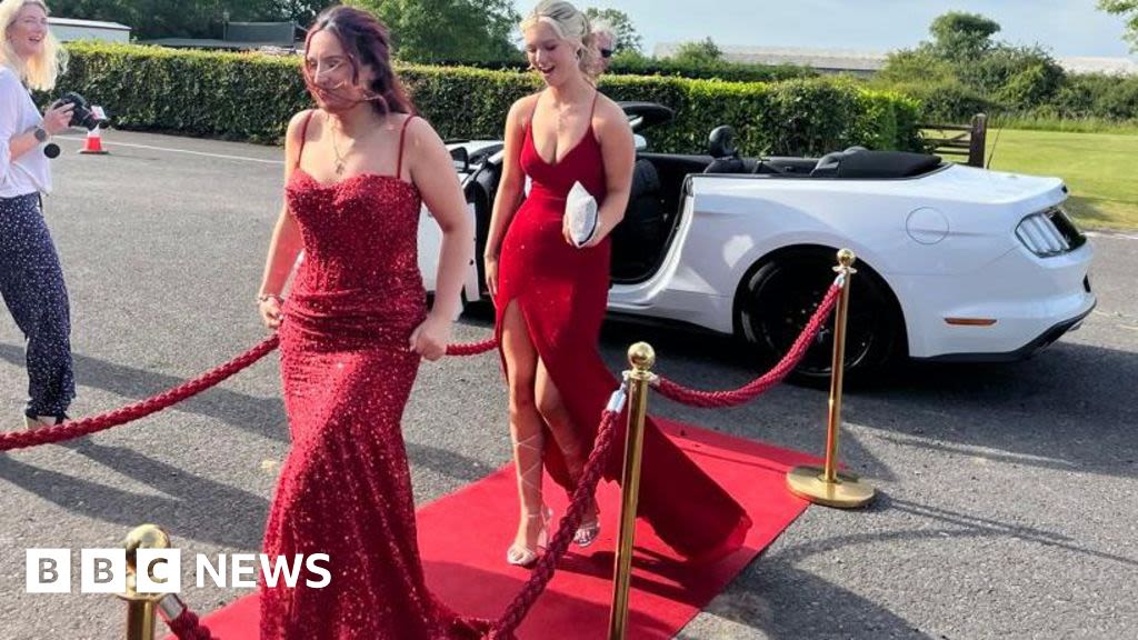 'Special night' at school prom thanks to accessible shop