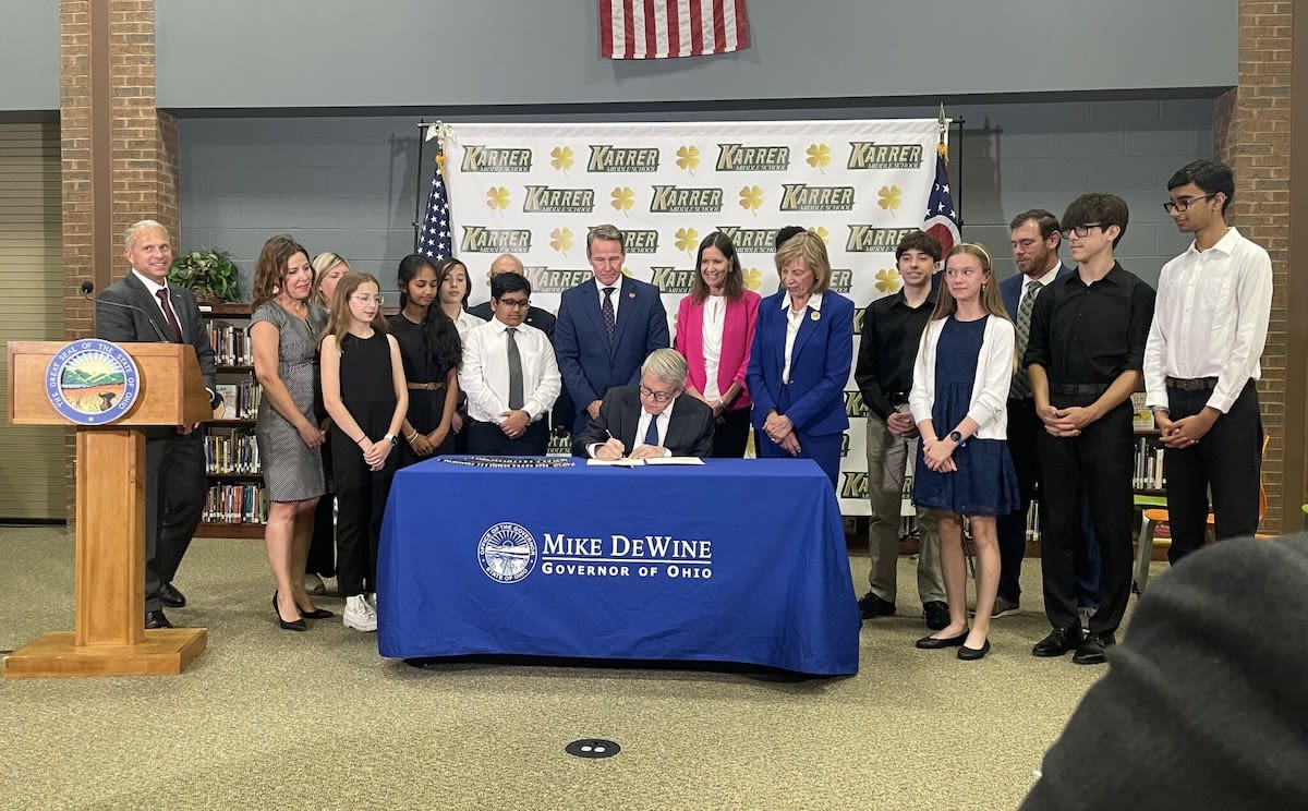 Ohio Gov. Mike DeWine Signs Legislation to Limit Cell Phones in Schools
