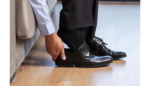 Miss Manners: A ‘no shoes in the house’ policy might be problematic for some guests