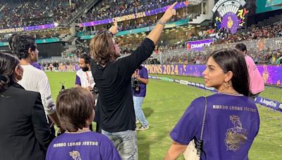 Suhana Khan's family pic with Shah Rukh Khan, AbRam and more after KKR's IPL win