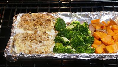 Quick Fix: Baked pecan crusted halibut with broccoli, sweet potatoes