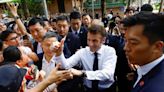 Em universidade chinesa de elite, Macron elogia 'pensamento crítico'