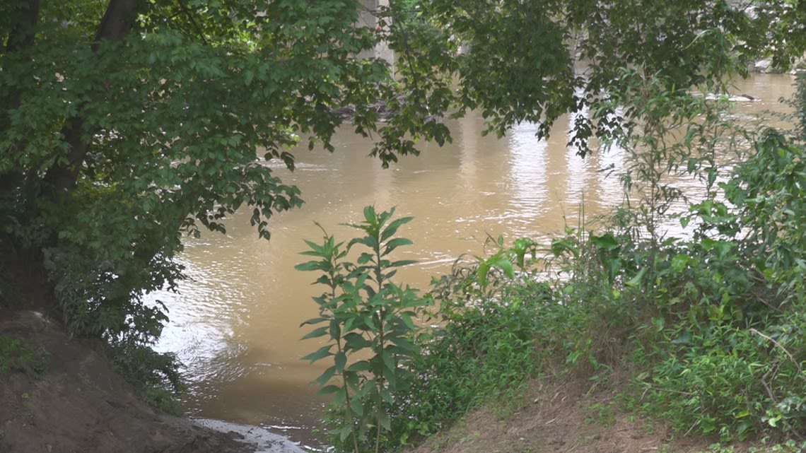 Search continues for missing Surry County man at Yadkin River