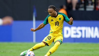 Jamaica's De Cordova-Reid joins Leicester from Fulham