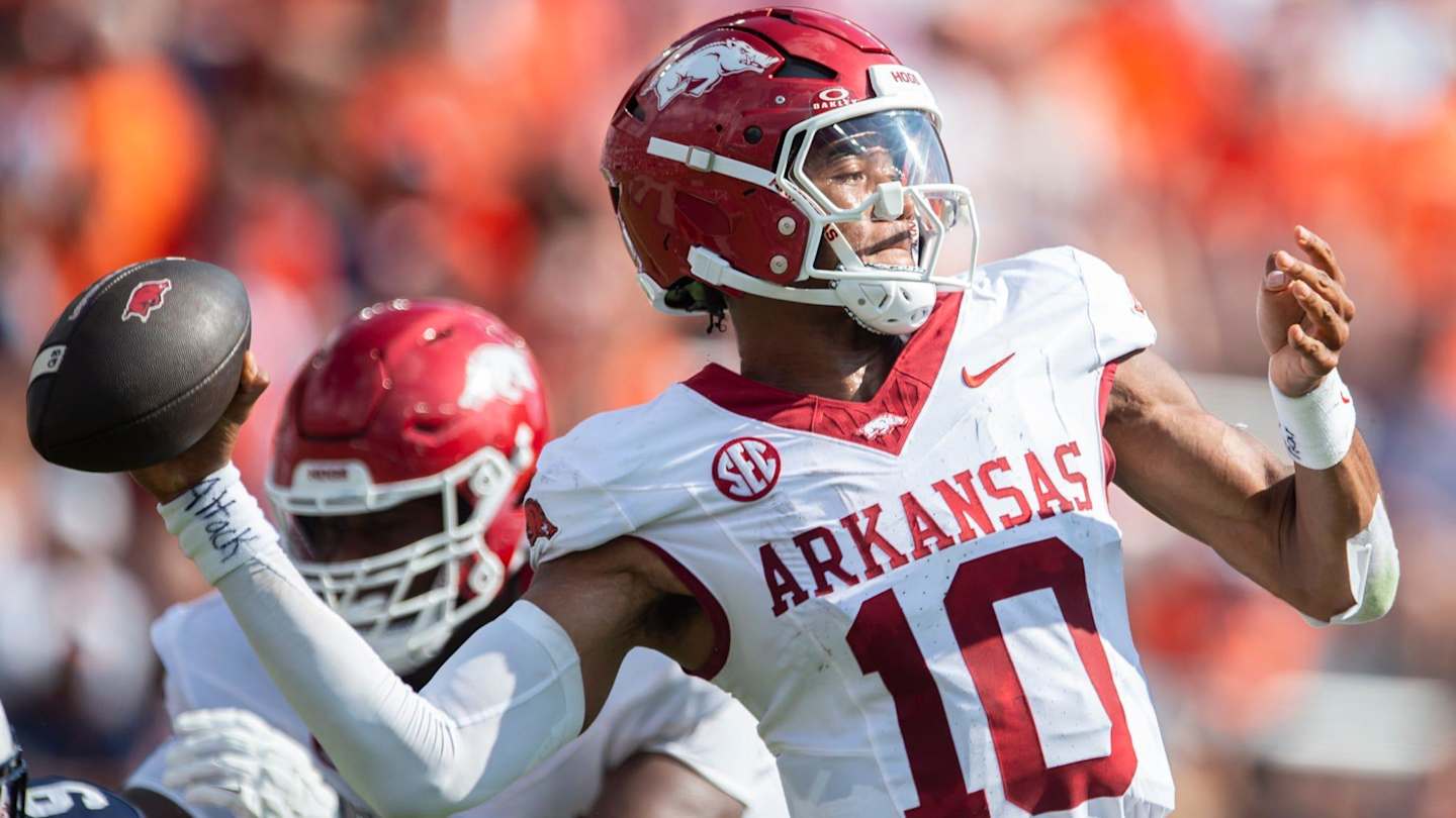 Arkansas Makes Less Mistakes, Wins SEC Opener over Auburn